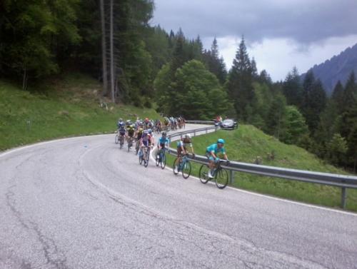 Giro 142 Passo Mauria peloton se ztratou 10s